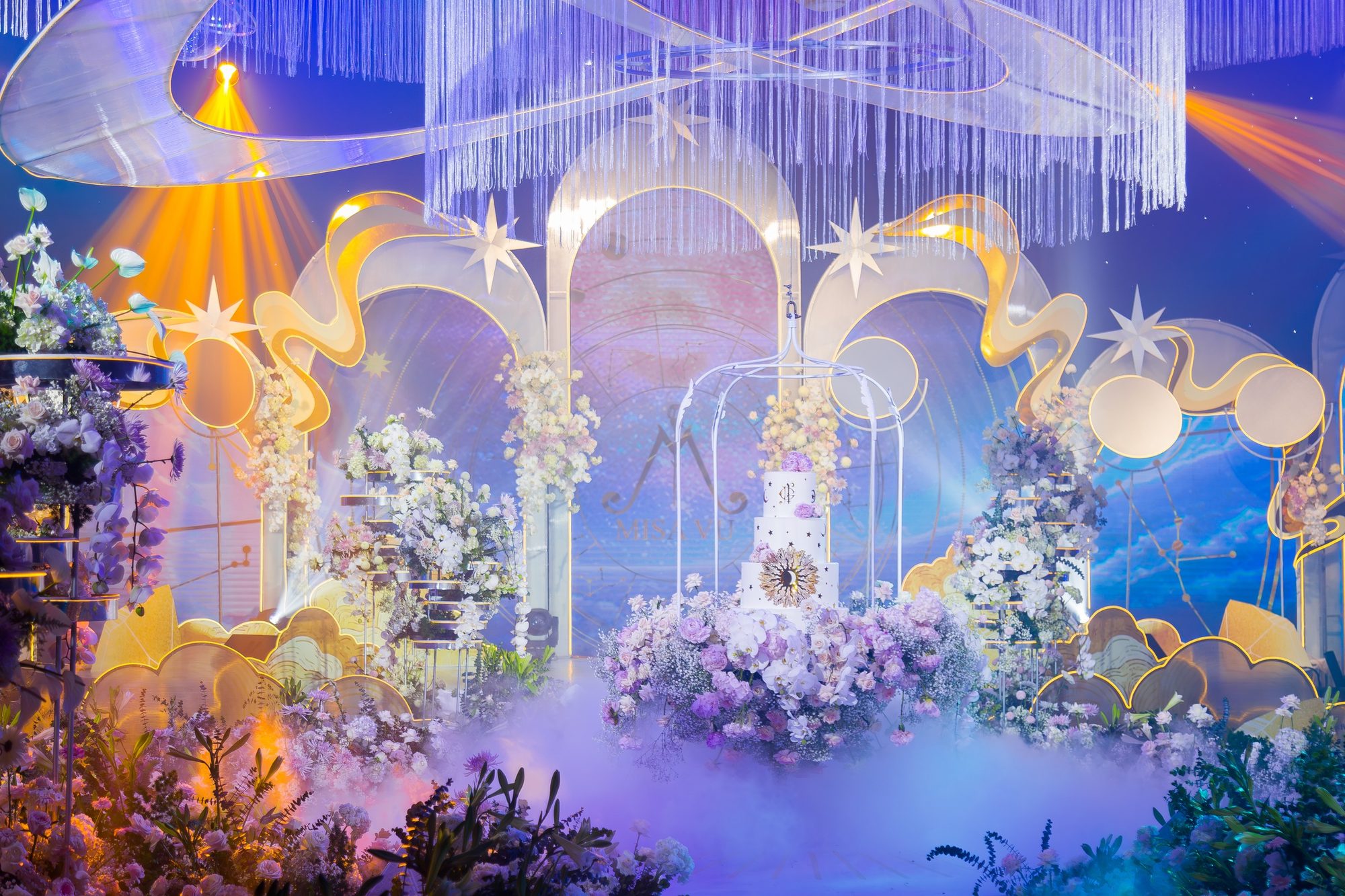 Cổng vào hội trường