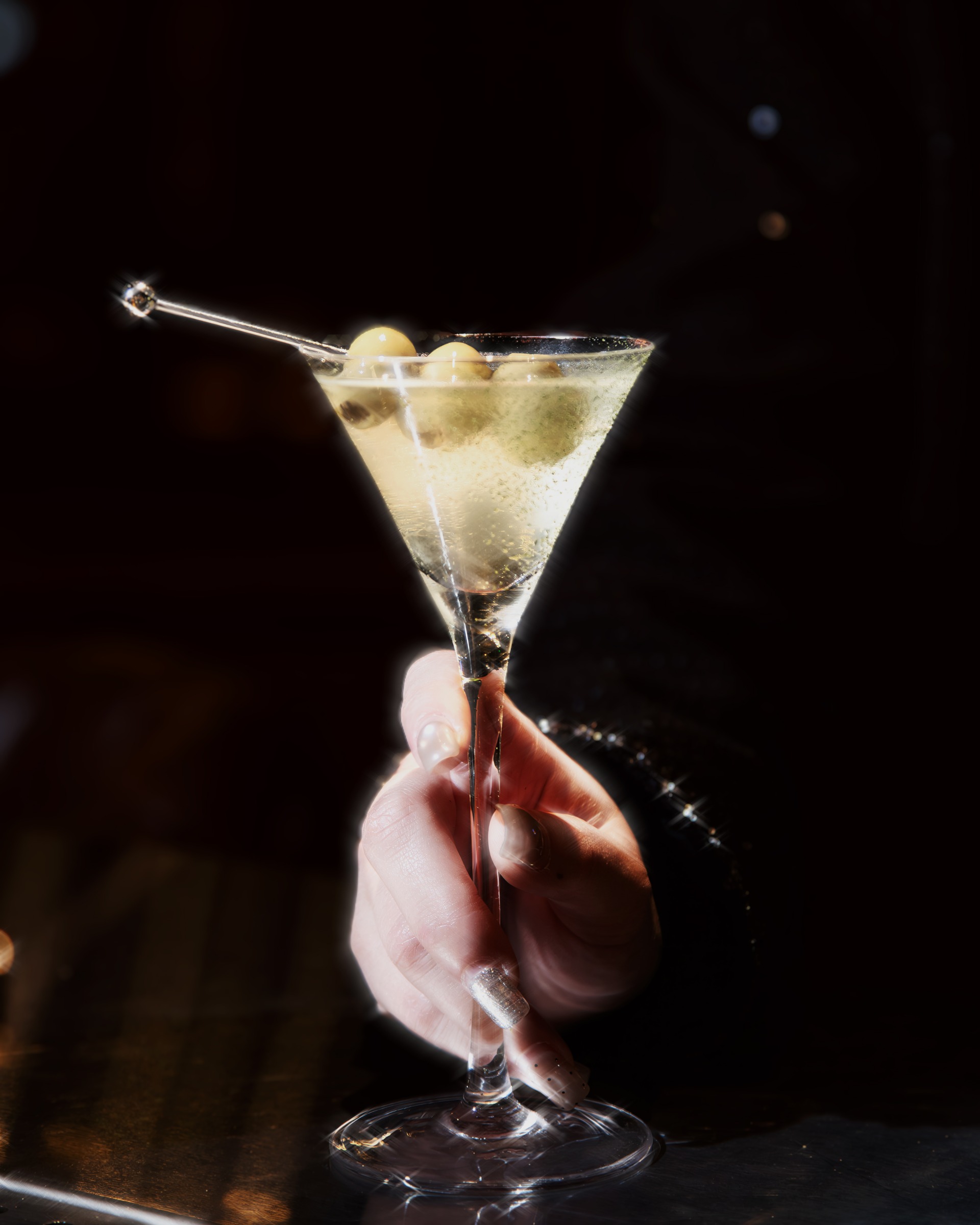 Golden Sun Lounge — phản chiếu