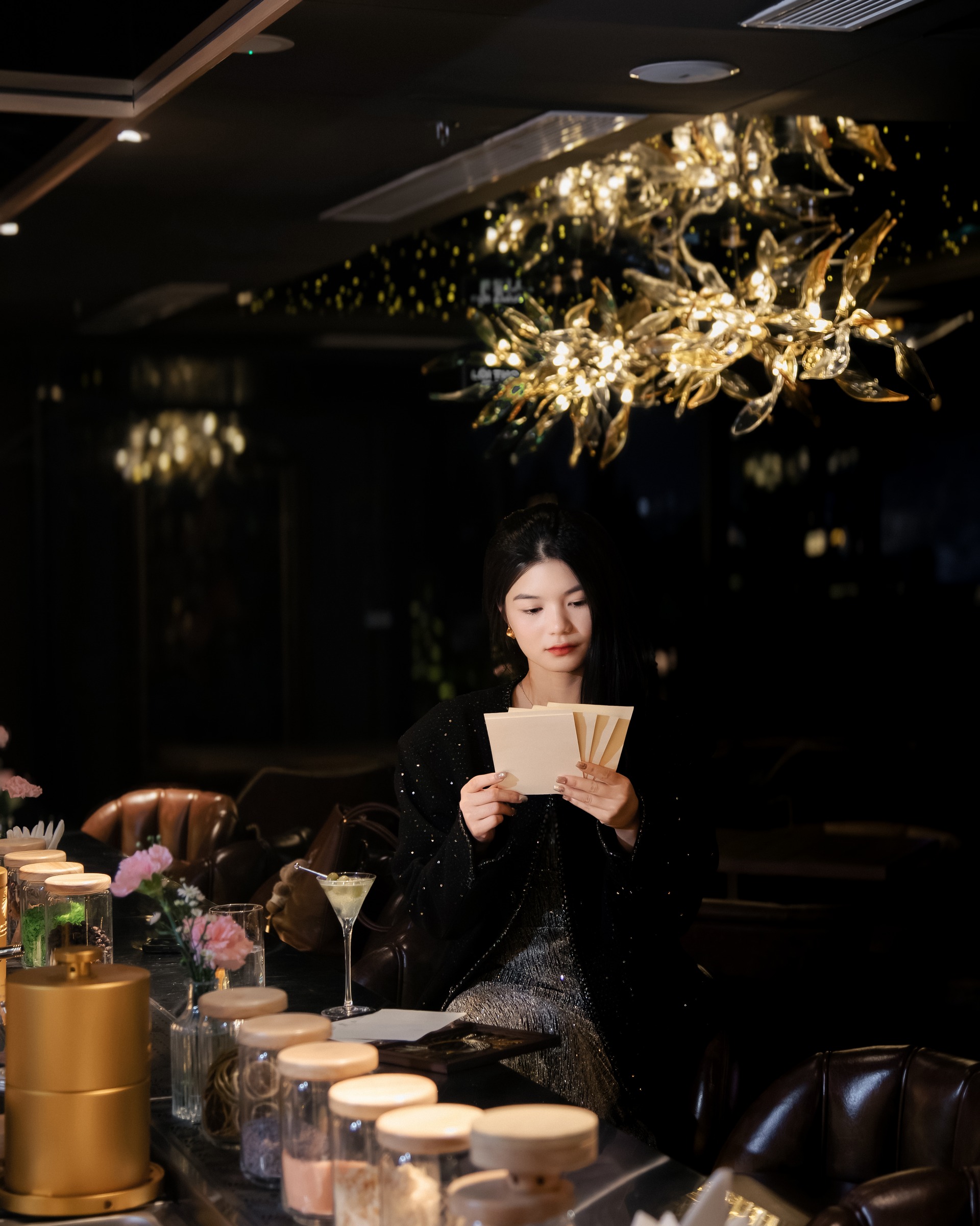 Golden Sun Lounge — chảy trôi